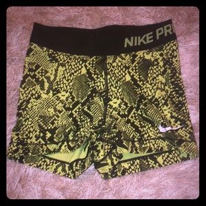 Nike spandex